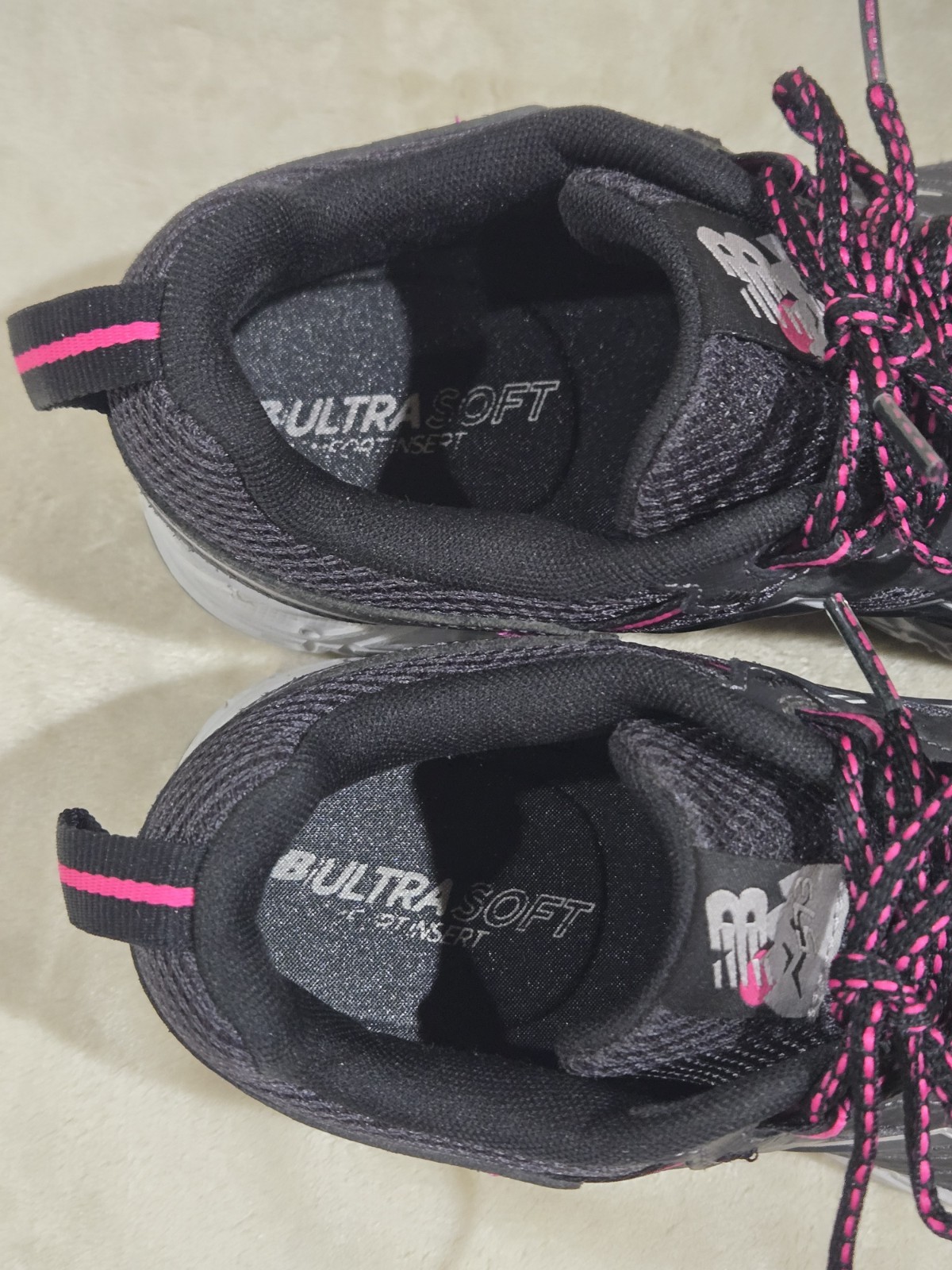 New Balance 573 All Terrain Womens 8 D Wide Trail Running Shoes Black Pink