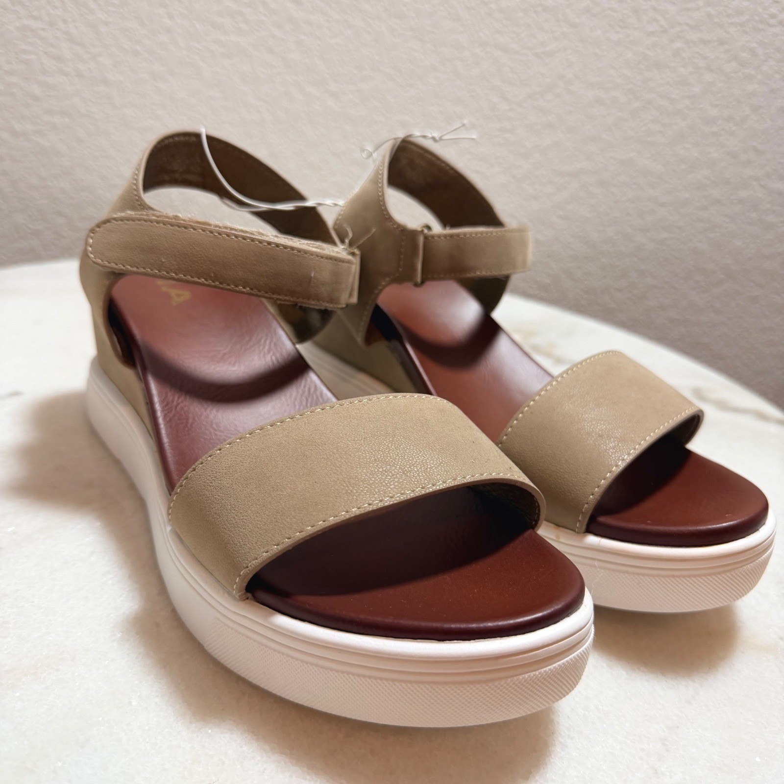 MIA Womens Taupe Platform Wedge Sandals Size 9 Hook Loop Ankle Strap Neutral