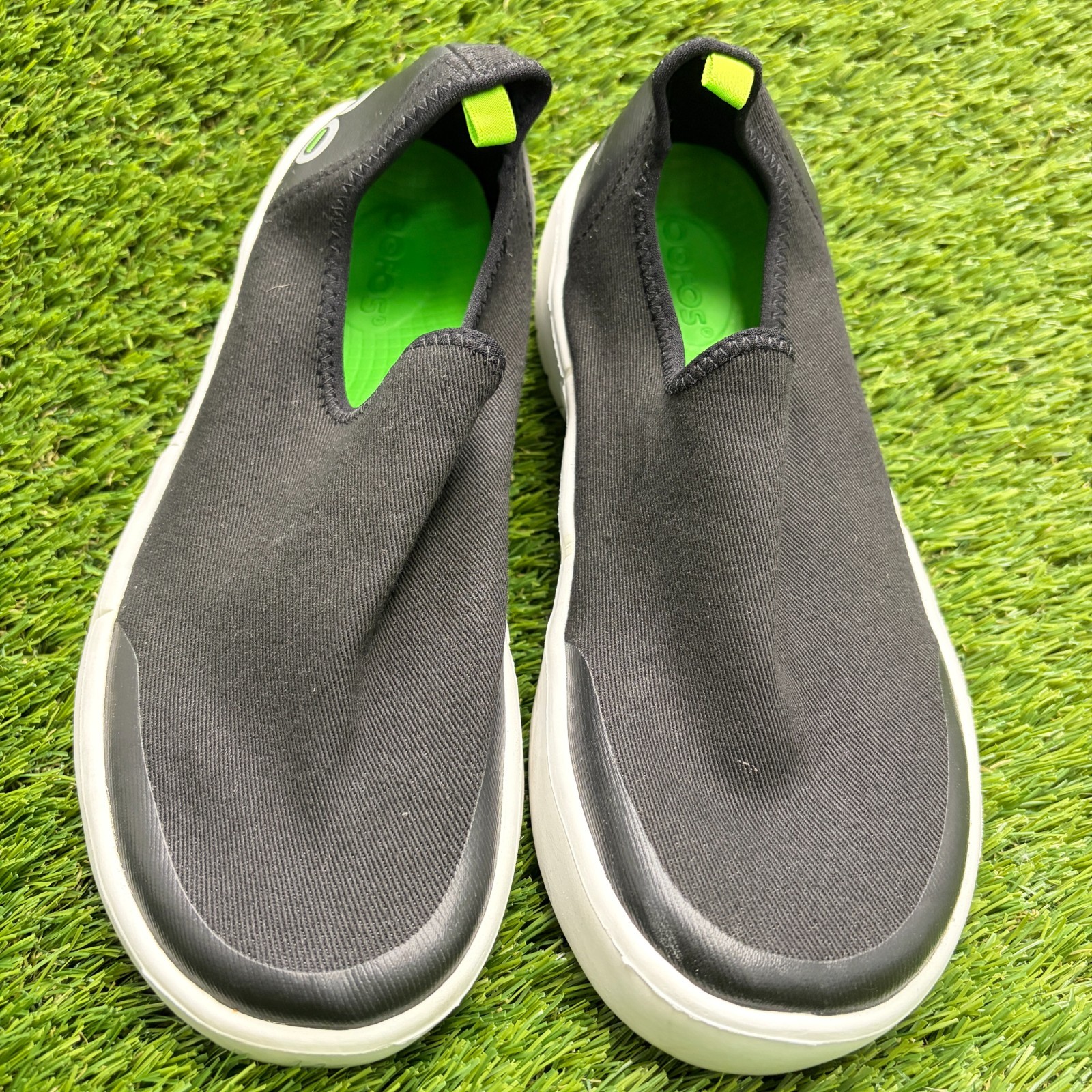 OOFOS OOmg eeZee Low Womens Size 7 Black Casual Walking Slip On Recovery Shoes