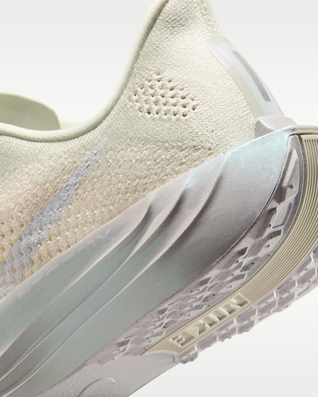 NIKE Women’s Pegasus Plus IO9912-001 Seagrass Chalk Pure Platinum White