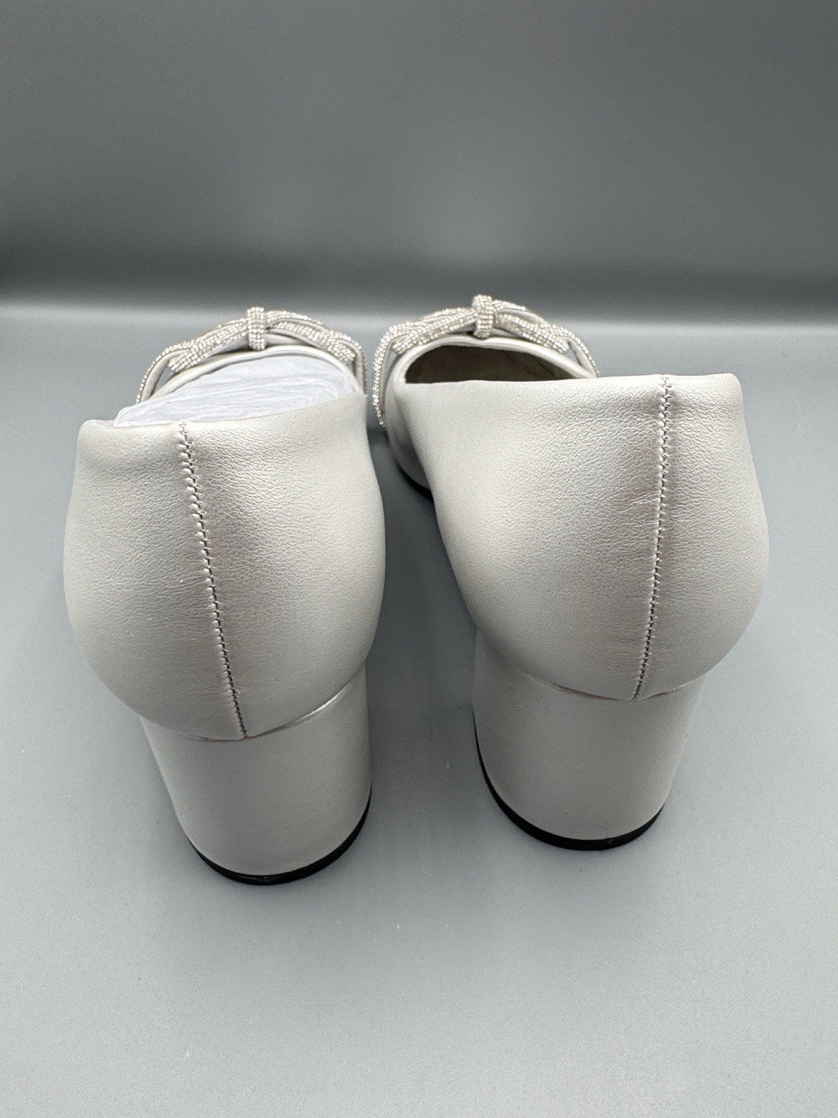 Bella Vita Marigold Pumps Size 9.5 Wide