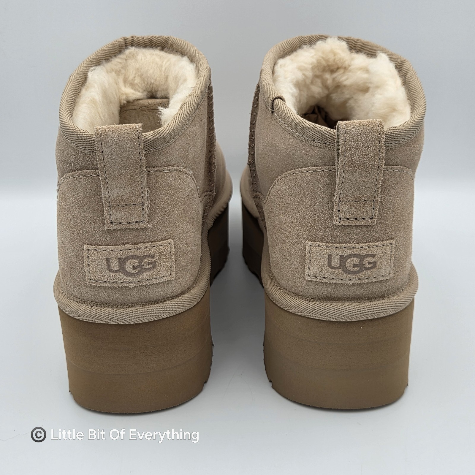 New UGG Women’s Classic Ultra Mini Platform Boot Sand Bootie 1135092 – Size 10