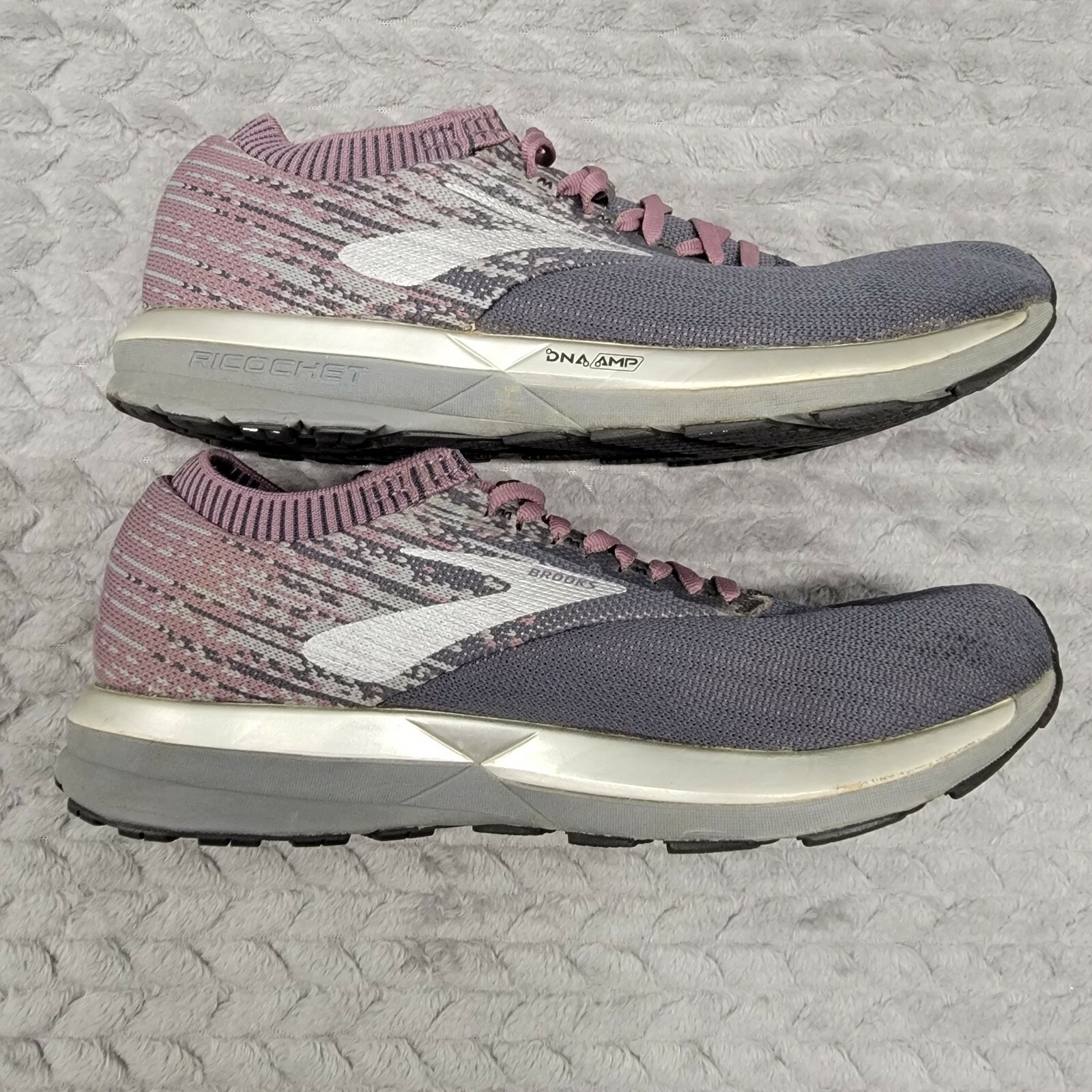 Brooks Womens Ricochet Shoes Sneaker Size 9.5 Gray Pink Running Athletic Walking