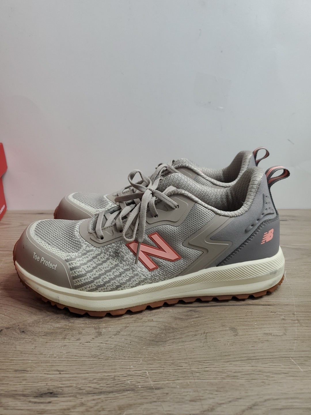 New Balance Women’s Speedware Composite Toe Industrial Shoe, Beige/Desert Flower