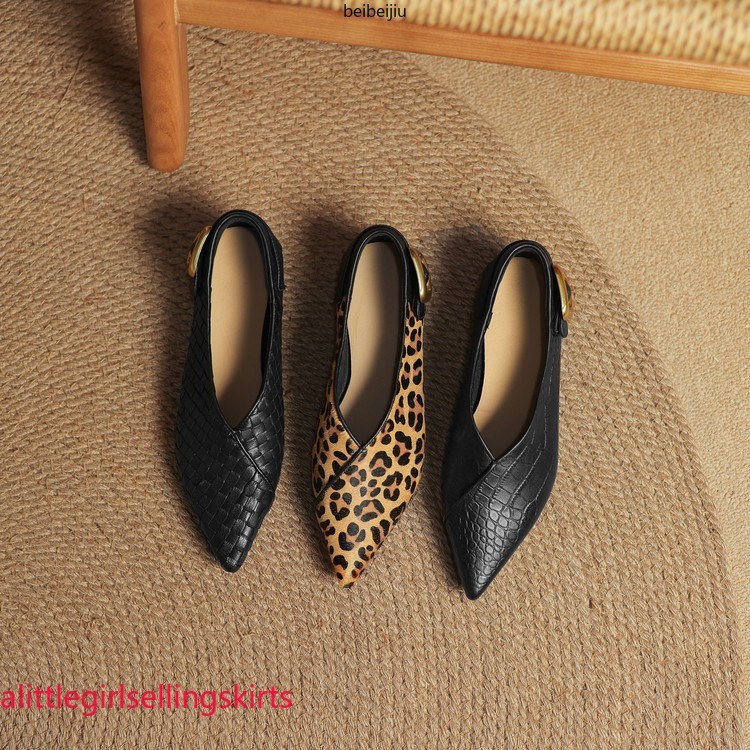 Women’s Flats Slip on Loafers Leopard Weave Alligator Pattern Pointy Toe Shoes