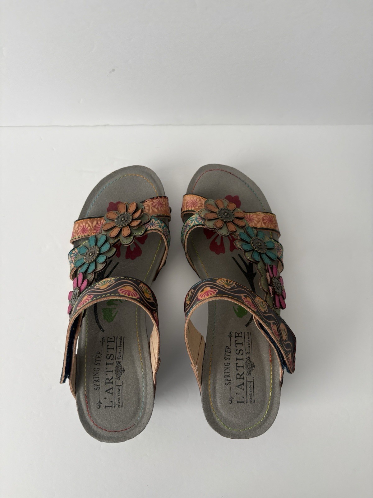 L’Artiste Spring Step Women’s Floral Leather Strappy Wedge Sandals 6.5 EU37