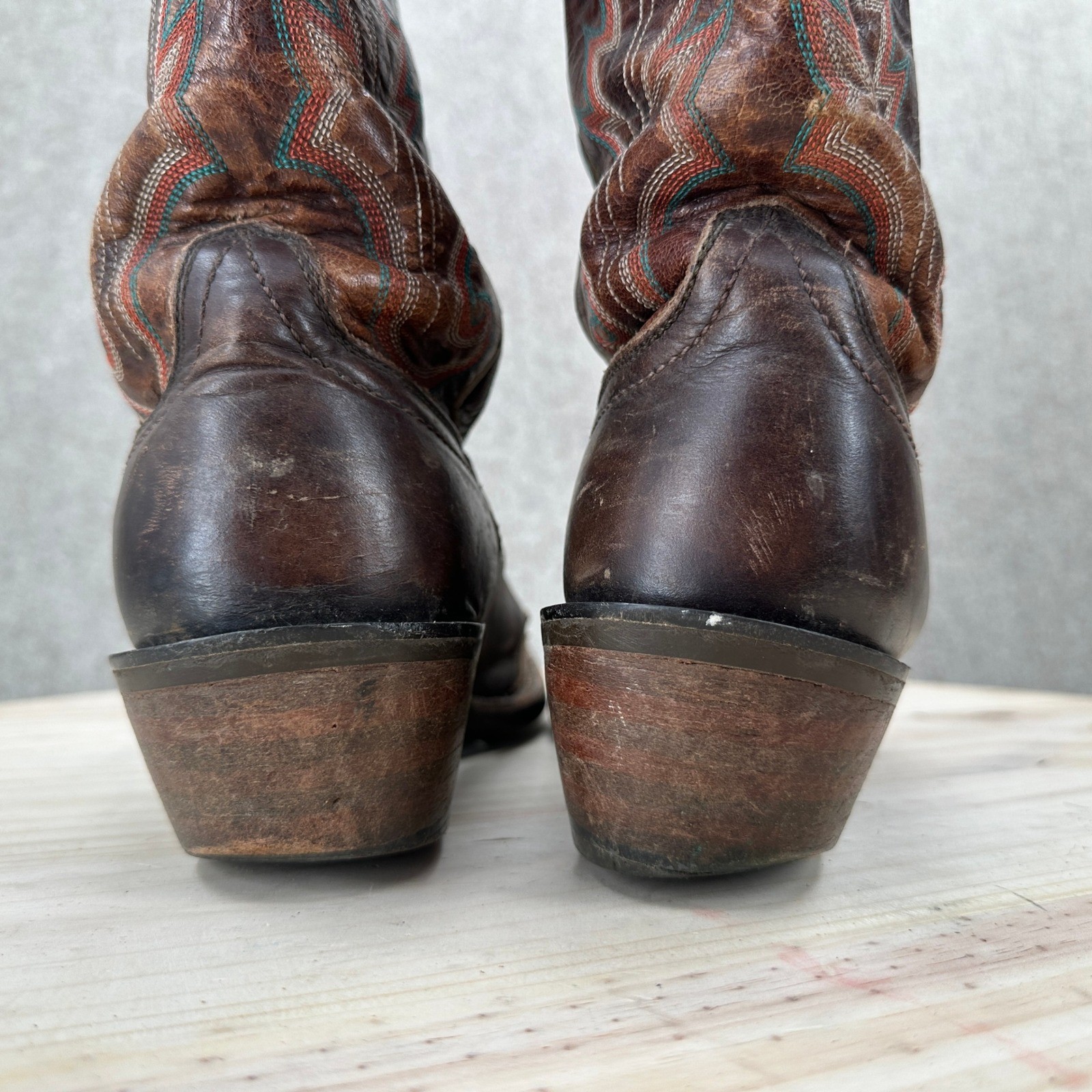 Ariat Womens Brown Leather Western Cowboy Boots Stitched Distressed Size 8.5 B