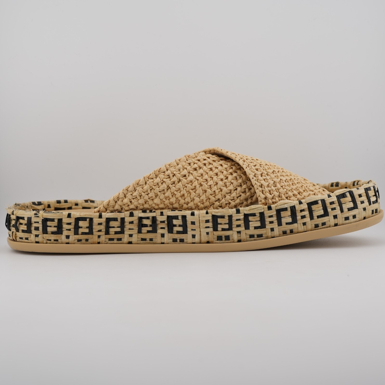 Fendi Cream Raffia Straw Criscross Flat Slides Sandals women 7.5