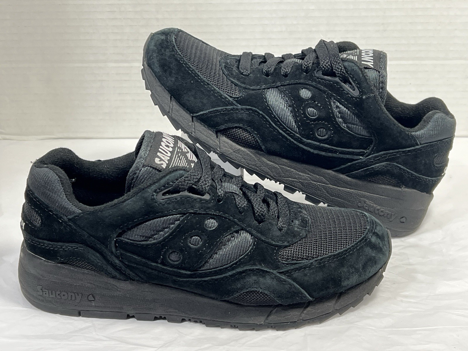 Saucony Shadow Triple Black Suede Sneakers S70441-72 – Men’s 5/Women’s Size 6.5