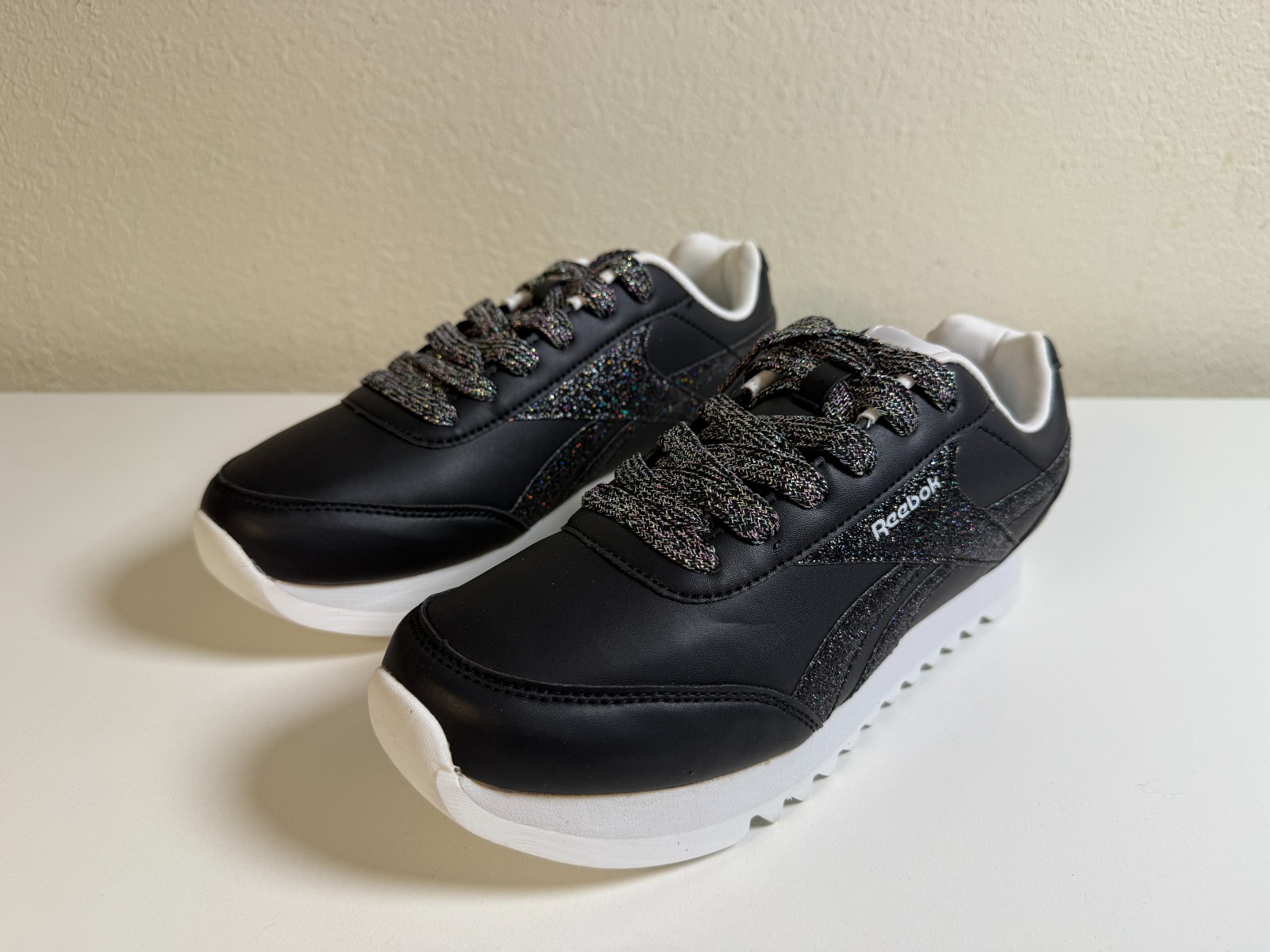 Reebok Galaxy 2 Women’s Black Glitter Platform sneakers Size 6 Youth/ 7.5 women