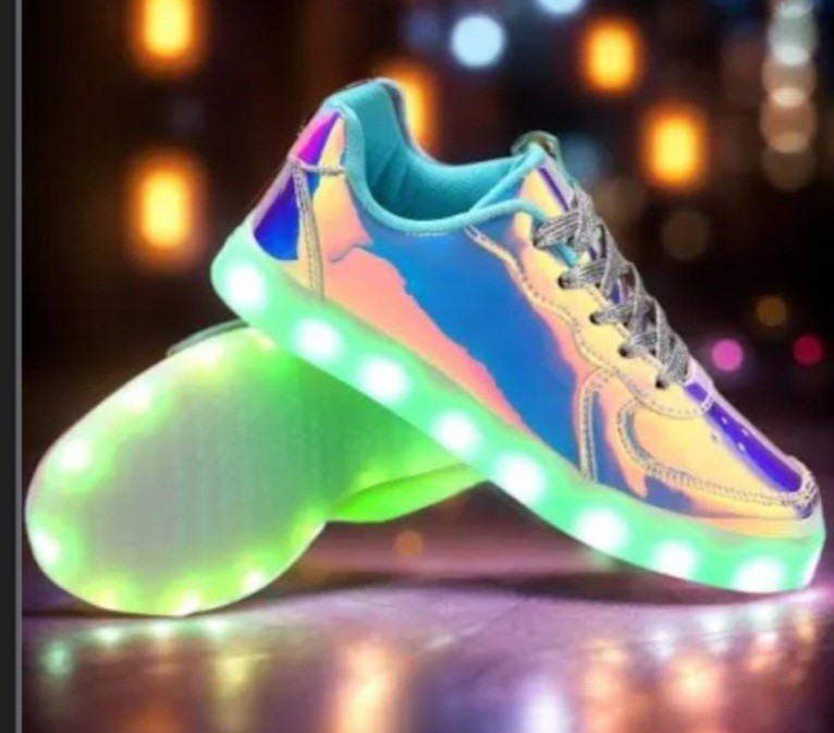 Unisex Adult~LED Light Up Shoes~Luminous/Flashing Sneakers~(Womans 7) (Mens 5.5)