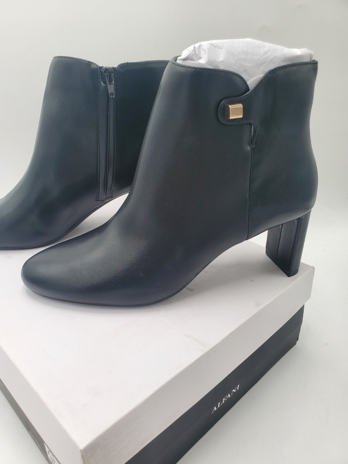 Alfani 9.5 M Women PAAM Black Almond Toe Ankle Boots Shoes Medium (B,M)