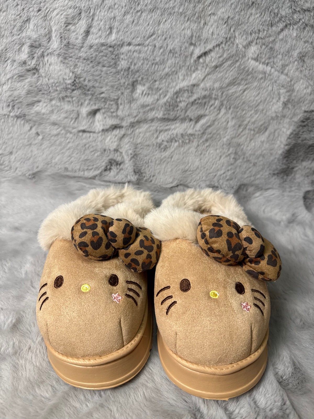 Sanrio Hello Kitty All Over Print Faux Fur Slip-On Women’s Slippers 36-37