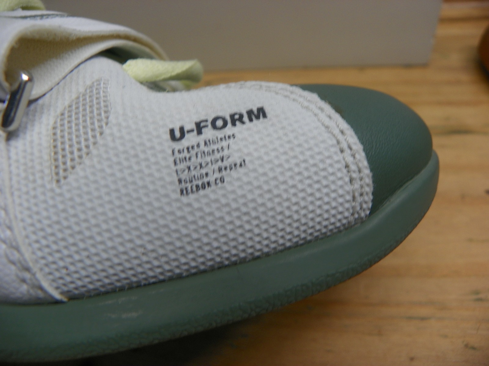 REEBOK CROSSFIT LIFTER PLUS 2.0 WHITE SAGE GREEN NEON COLORWAY SIZE 8.5 M45056