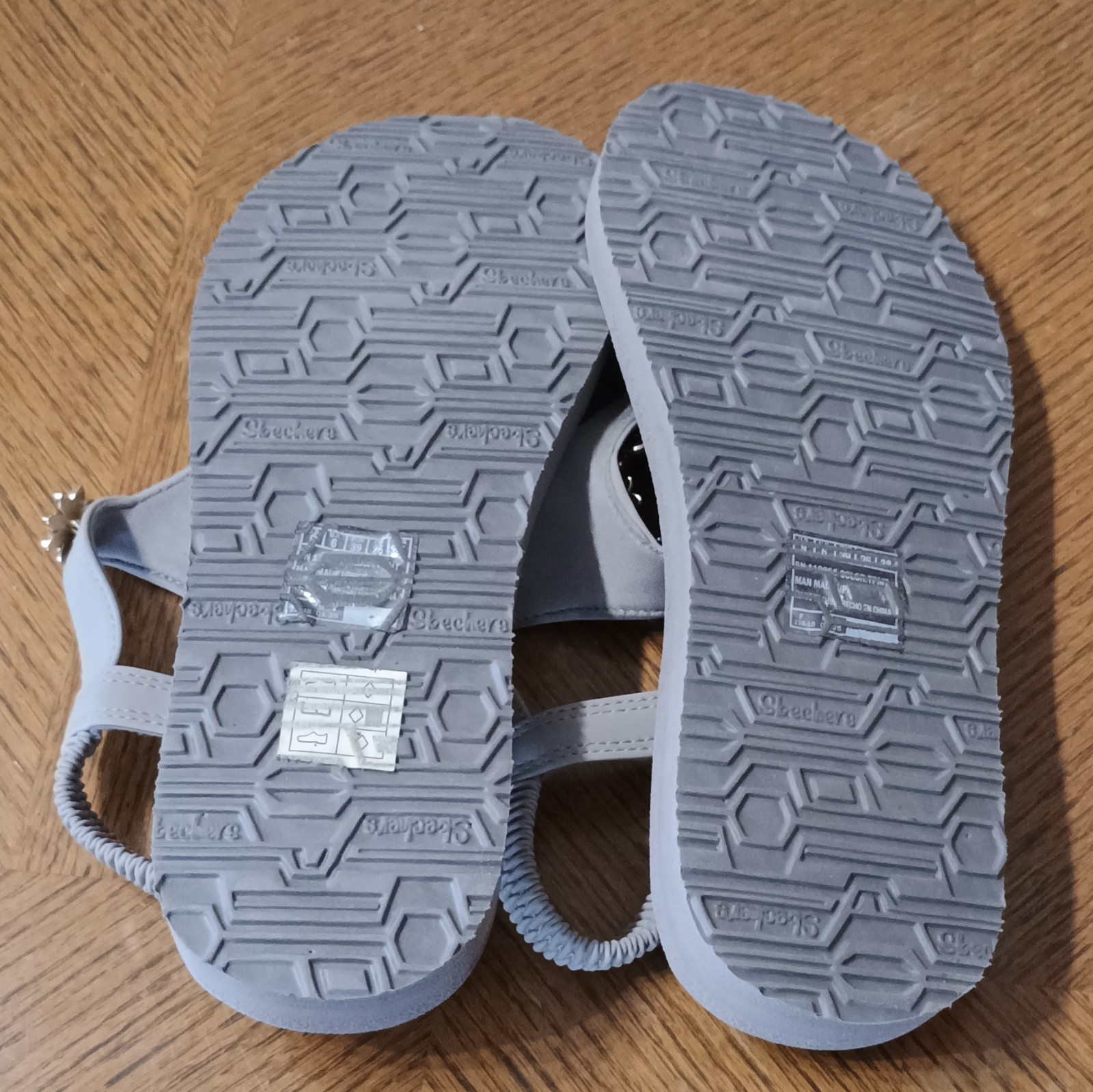 Skechers Yoga Foam Thong Cali Sandals Size 9