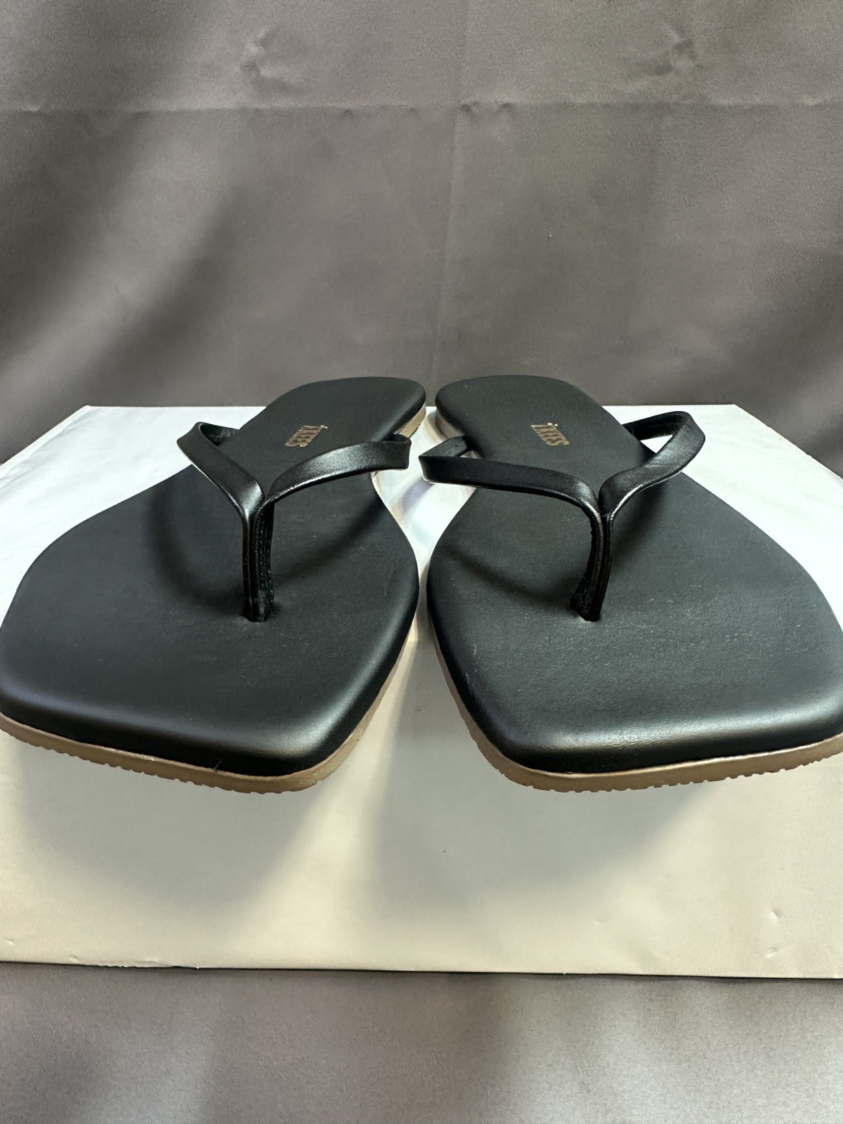 New TKEES Square Toe Lily Women’s Black Leather Thong Sandals/Flip Flops – US 9