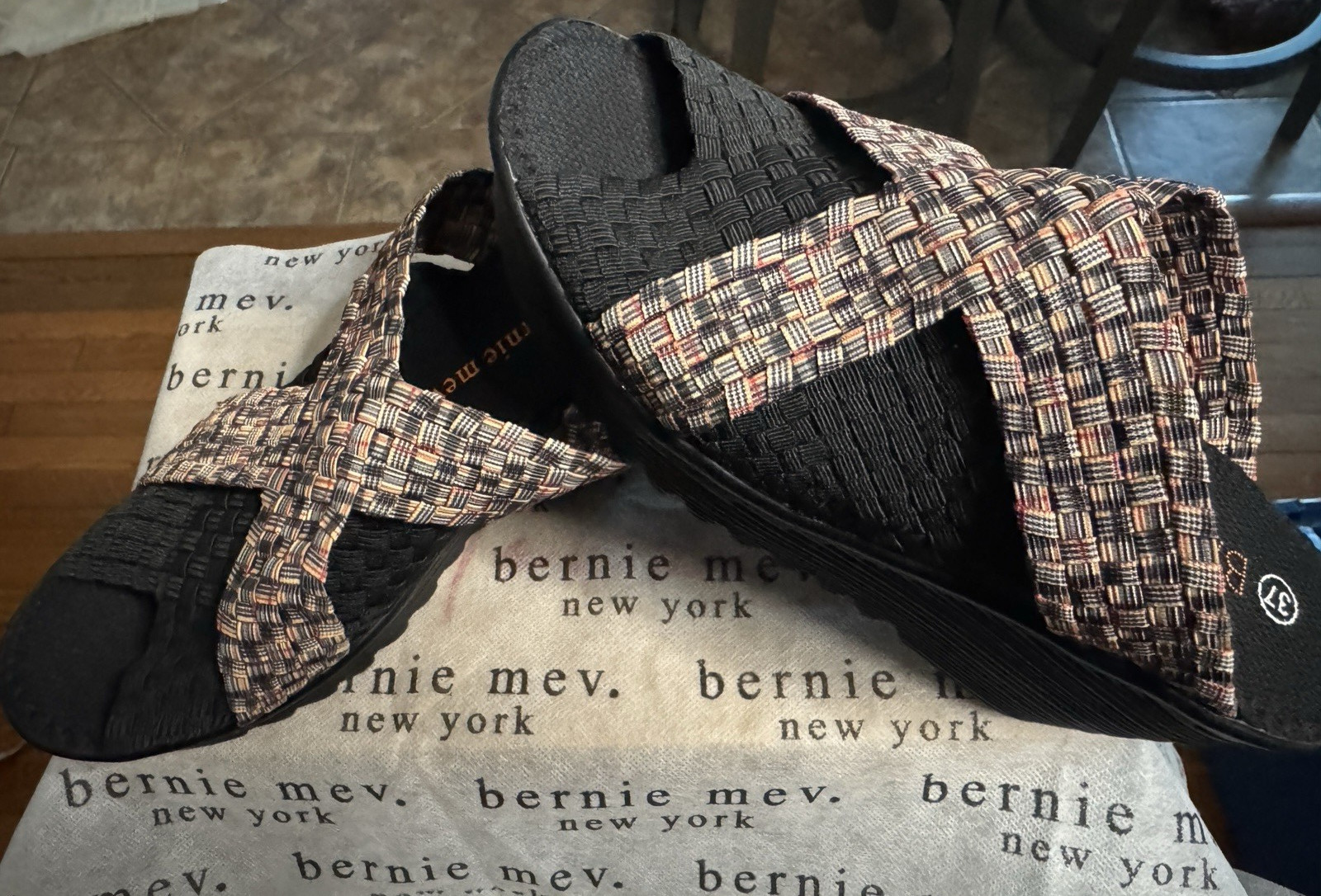 NEW Bernie Mev Multicolor Slip-On Open Toe Wedge Women’s Size US 6 & 6.5 – EU 36