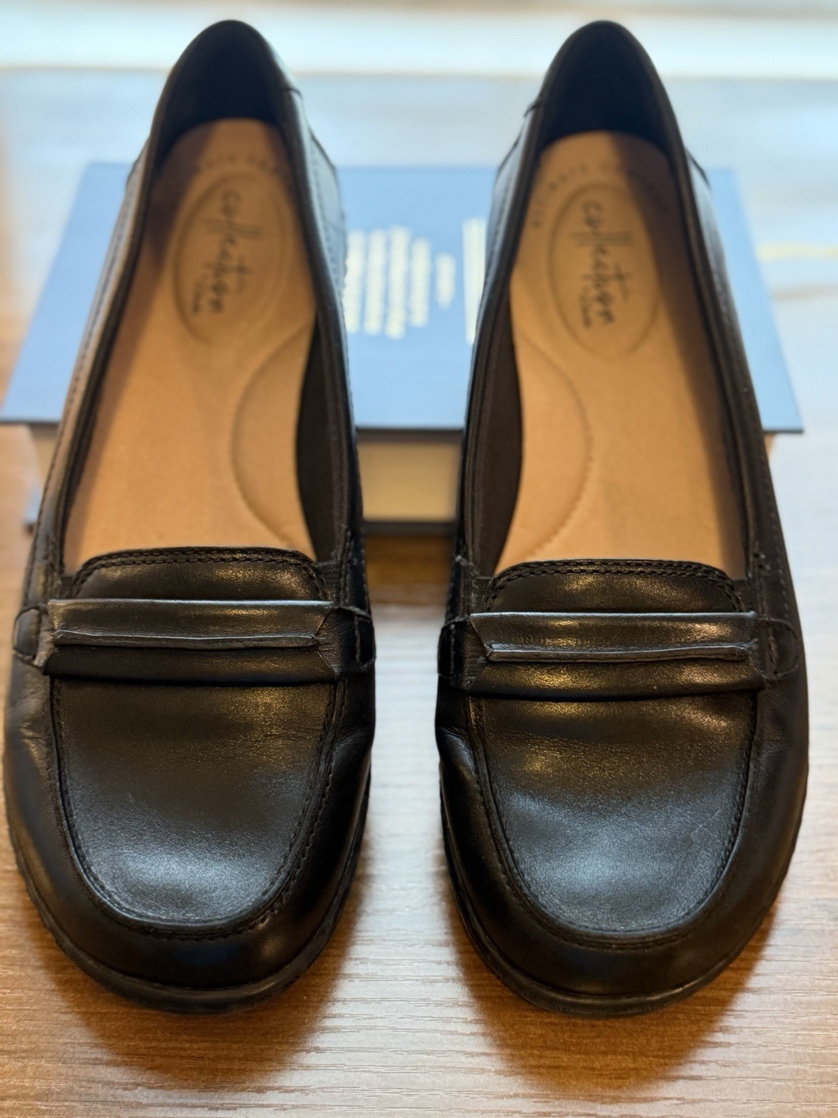 Clarks Collection Black Leather Loafers Women’s Size 8.5 Slip-On Comfort Shoes