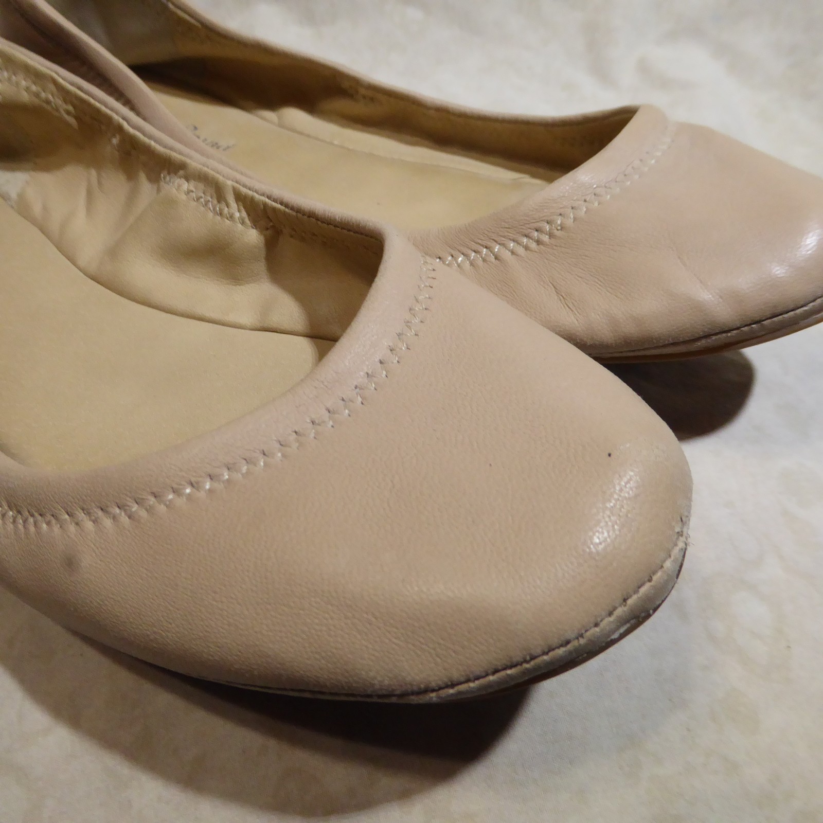 🩰 Lucky Brand Emmie Ballet Flats sz 9 M Nude Beige Leather; X Stitched Heels