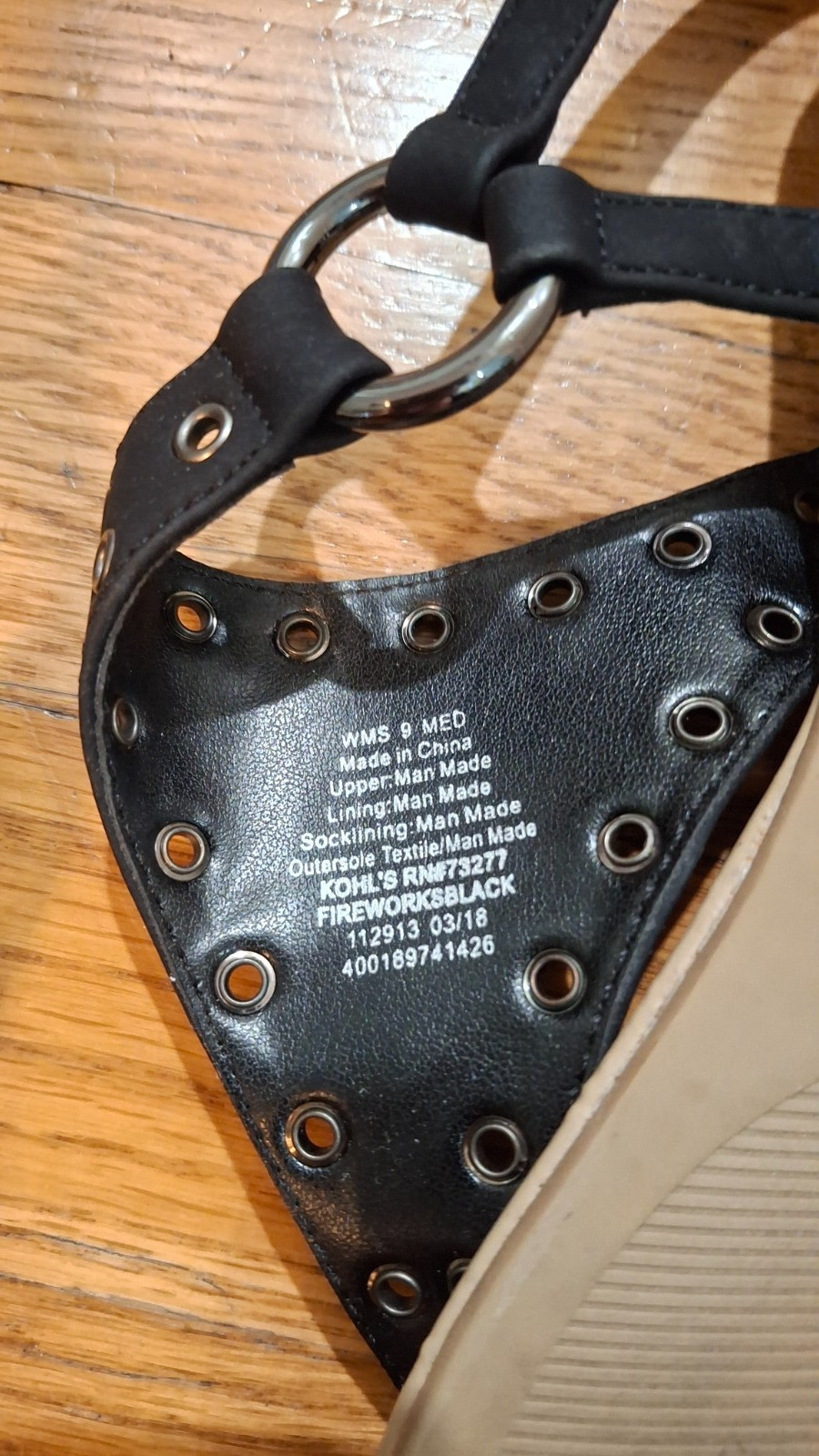 Simply Vera Wang «Fireworks» Thong Sandals Womens Size 9 Black