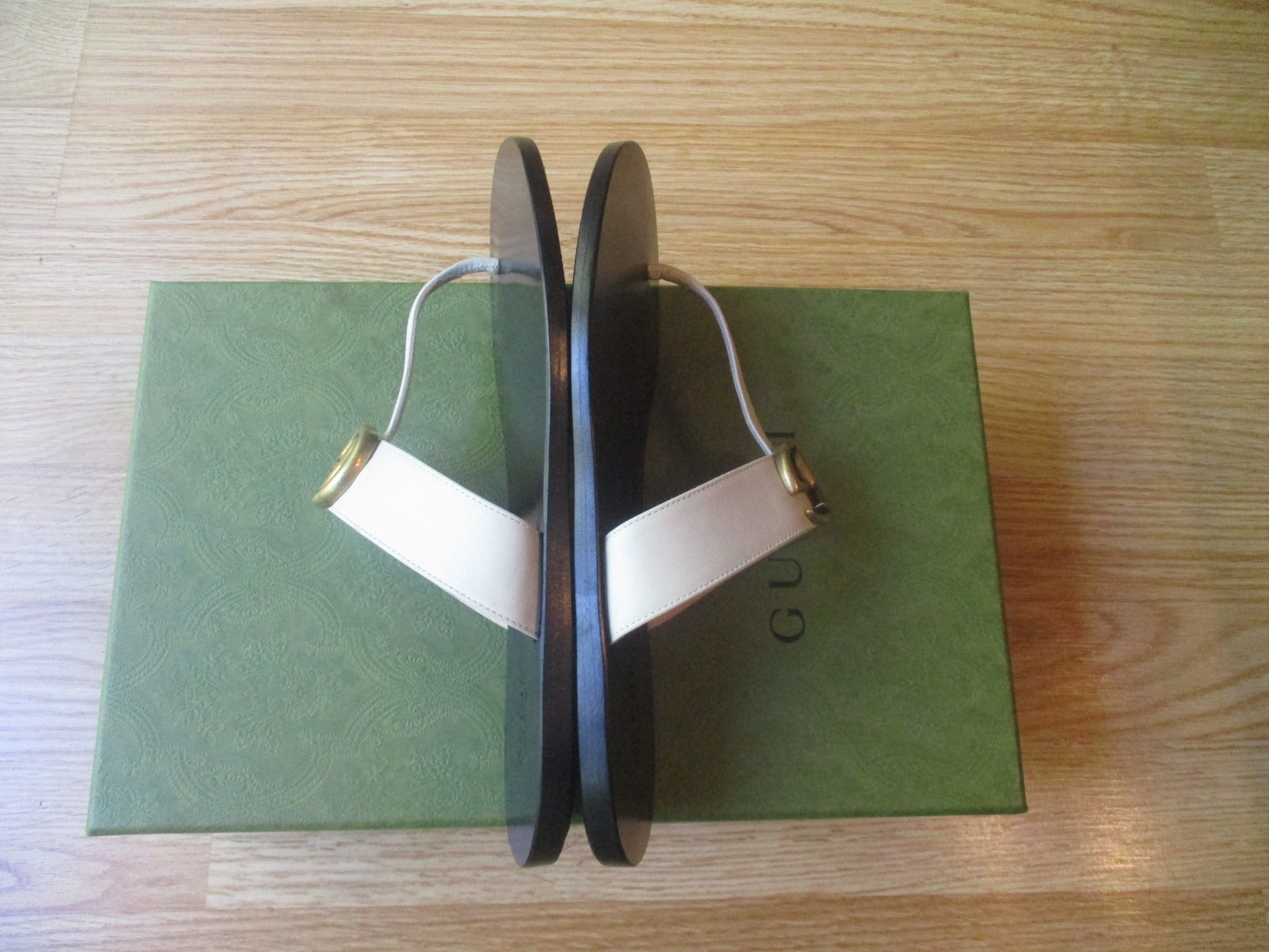 $680 Gucci Double GG Marmont T Strap Thong Slip On Sandals Cream 36.5 US 6.5 NEW