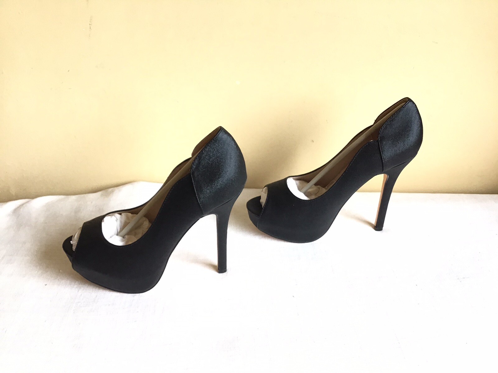 New Womens De Blossom Collection Black Slip On Open Toe Stiletto High Heels 7