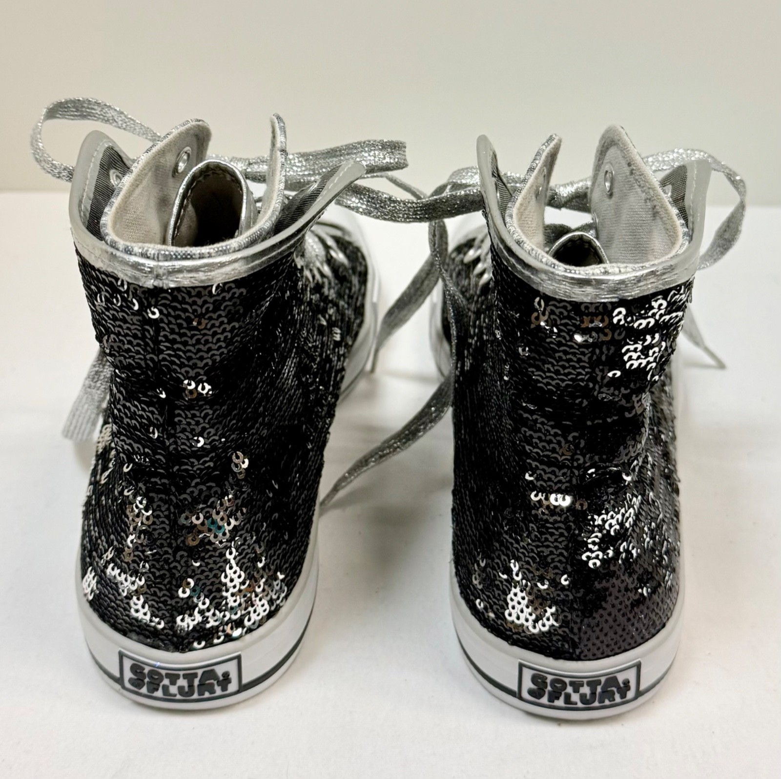 Gotta® Flurt Women’s size 8 Black/Silver Sequin Hi-Top Convertible Sneakers NIB