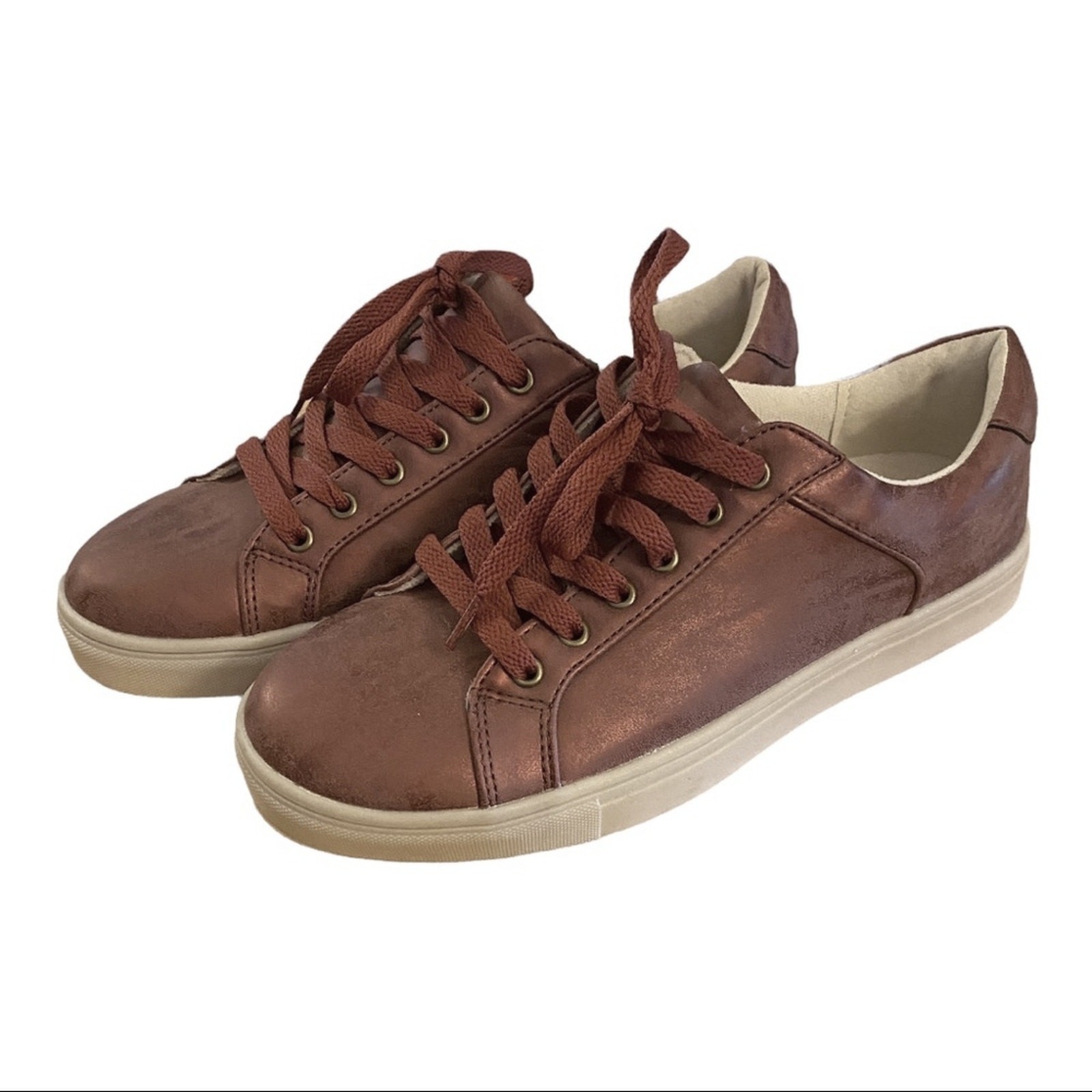 Secret Celebrity Felictiy Sneakers Pearl Ruby Red Low Top Memory Foam Footbed