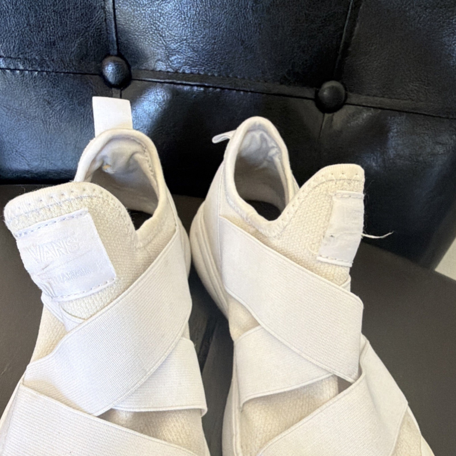 VANS White Slip-On Low Top women’s Athletic Sneakers Solid Casual Activewear