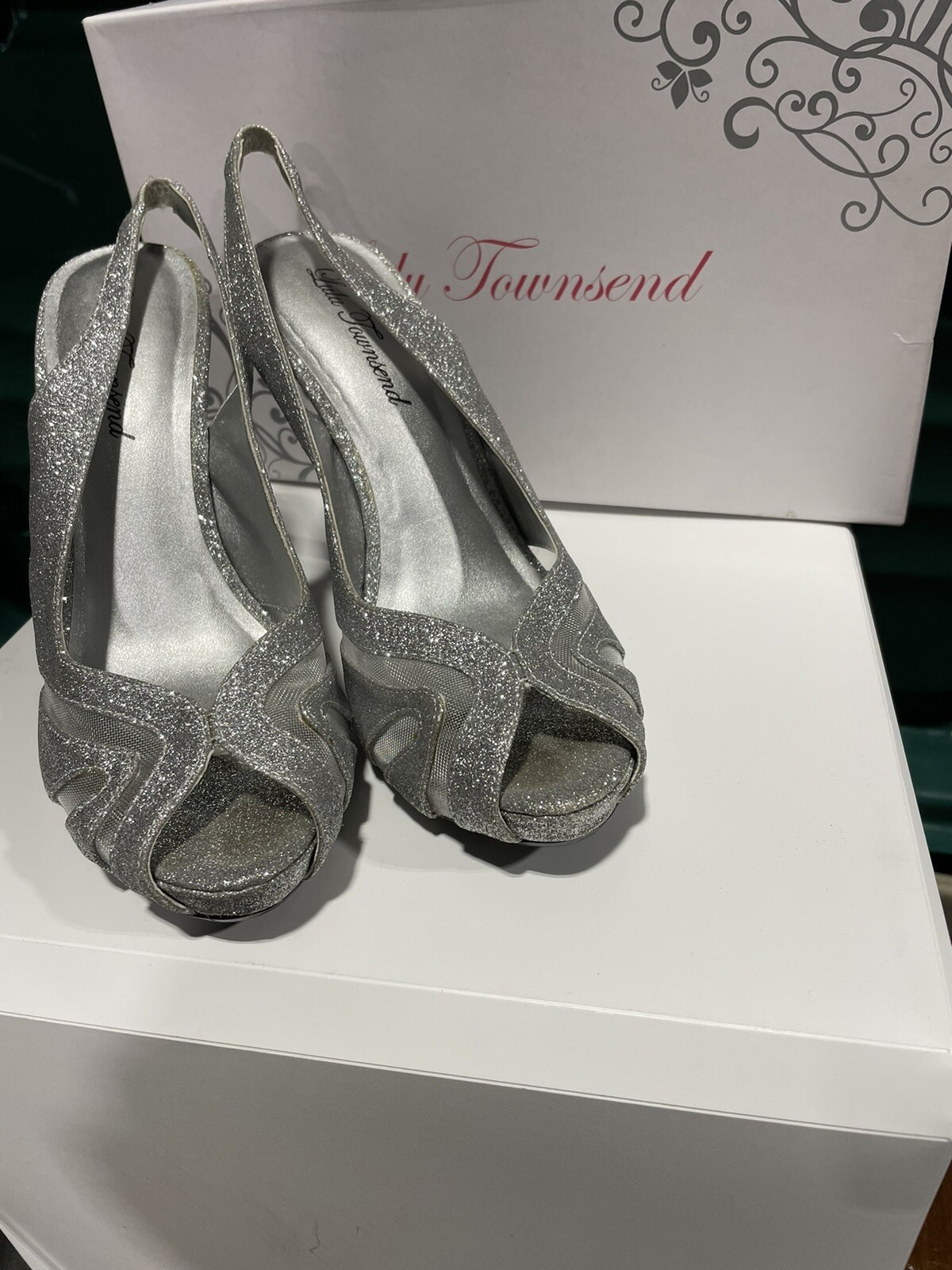 Lulu Townsend Silver Peep Toe sparkling Glitter heels Size 8.5
