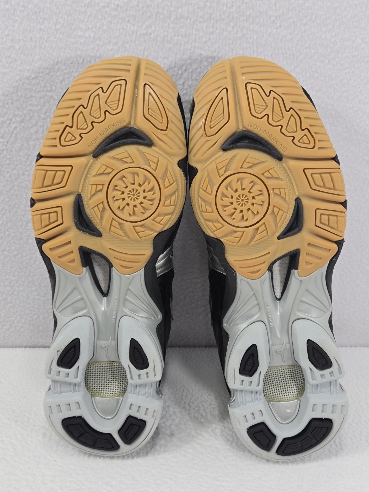 Mizuno Wave Bolt 5 Shoes Women’s Size 10W Black/Gray Volleyball