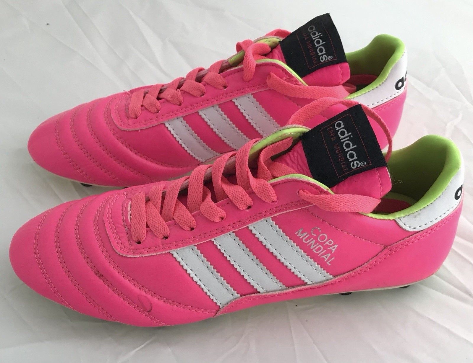 ADIDAS COPA MUNDIAL FIFA PINK Sz 7