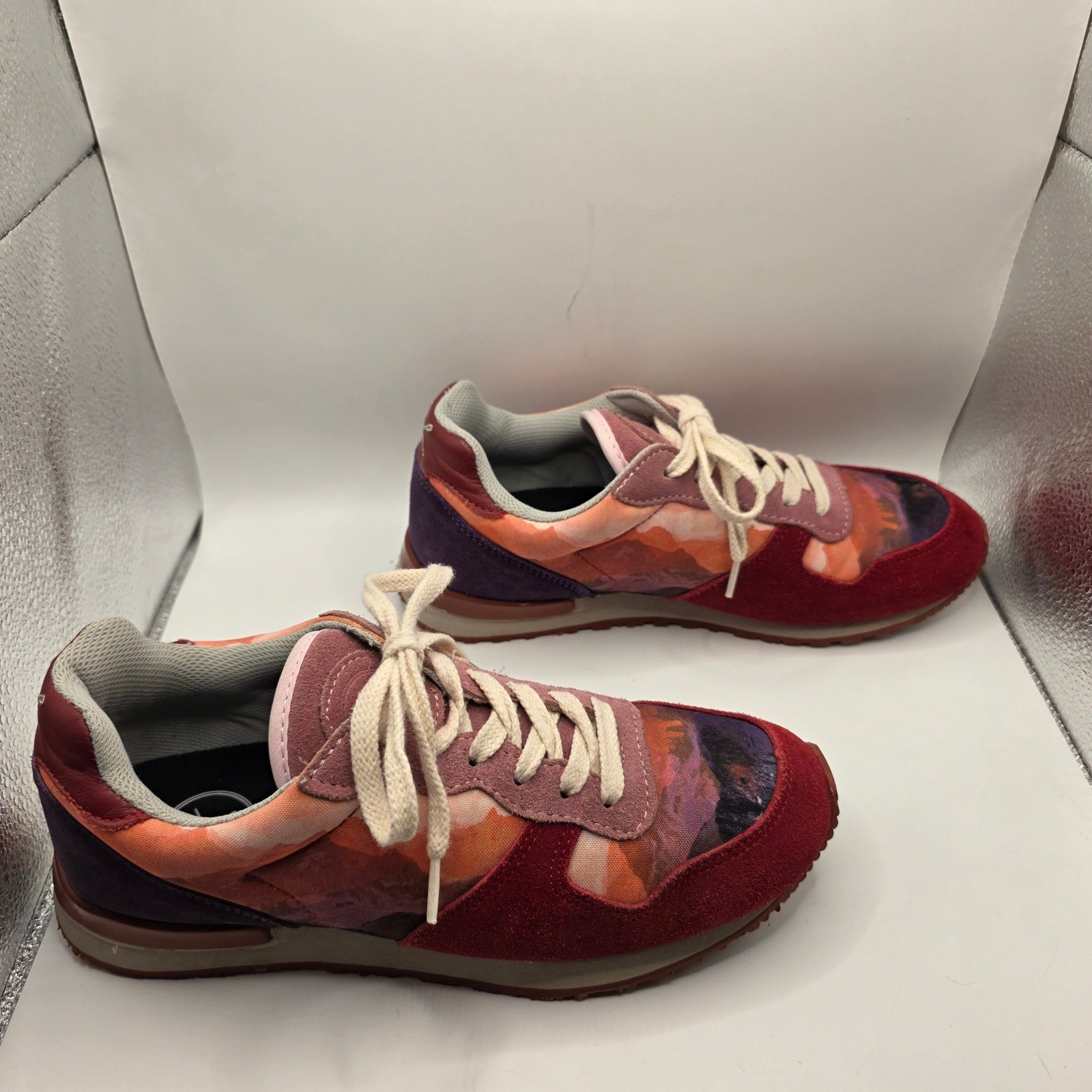 Inkkas Low Top Sneakers Sunset Mountain Print Burgundy Suede Womens 9 Mens 7