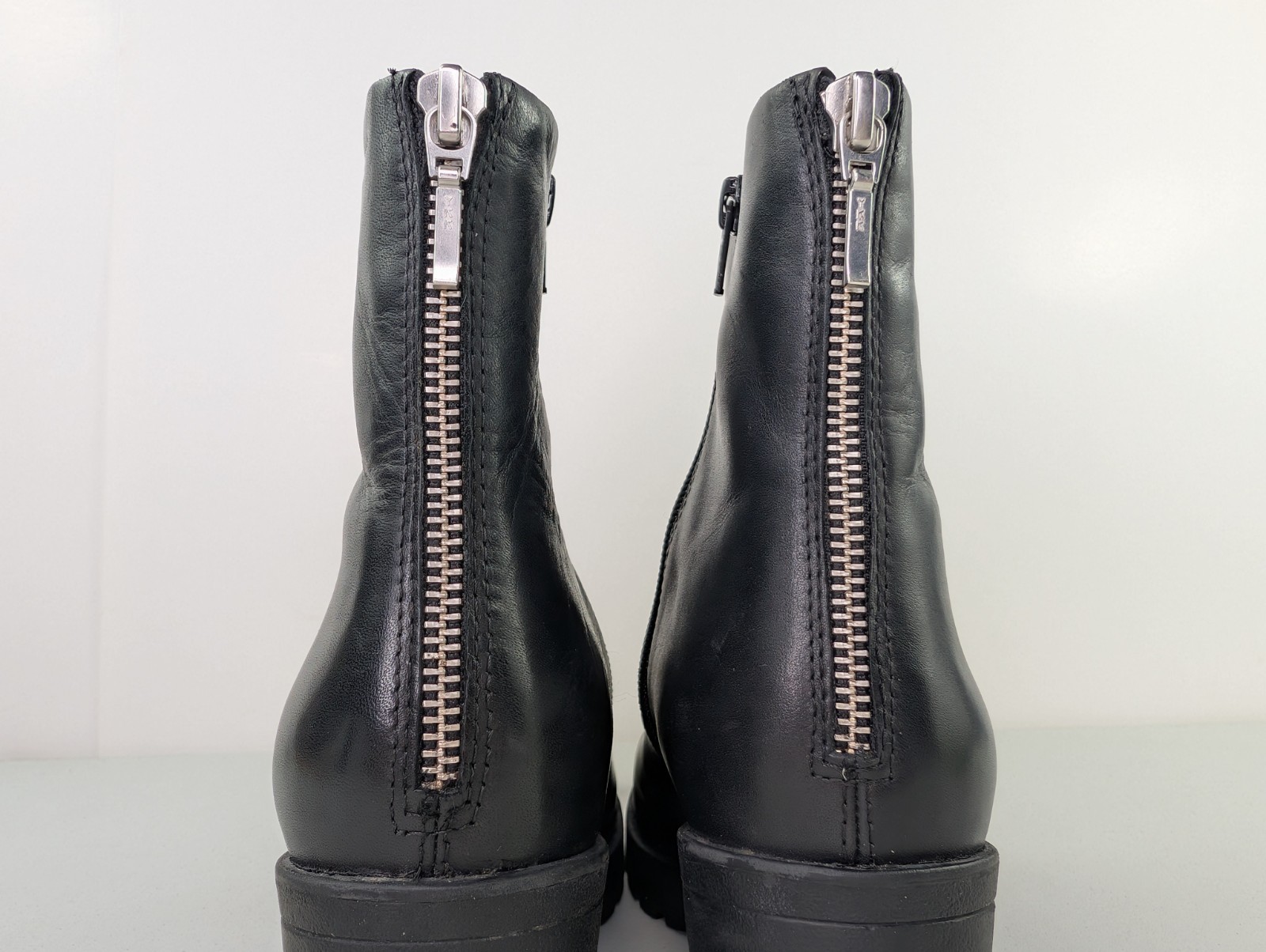 Vagabond Grace Boot Size 39 US 8 Black Leather Chunky Bootie Block Heel Side Zip