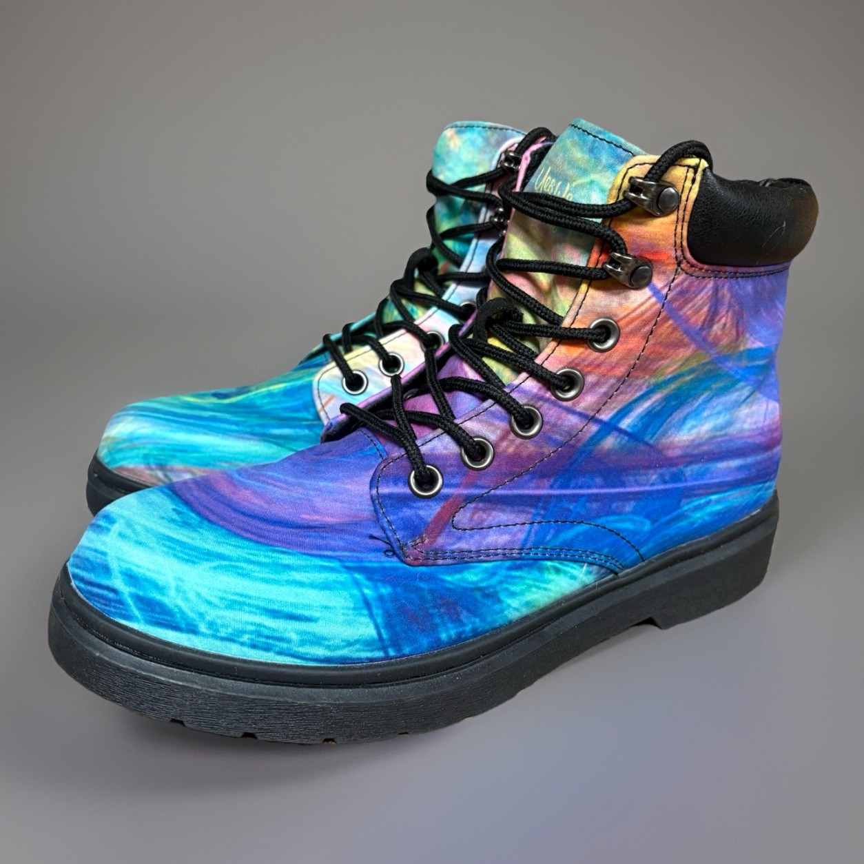 Yes We Vibe – Unisex Combat Boots – “Happy Hippie In Colors” 8M/9.5W. NEW