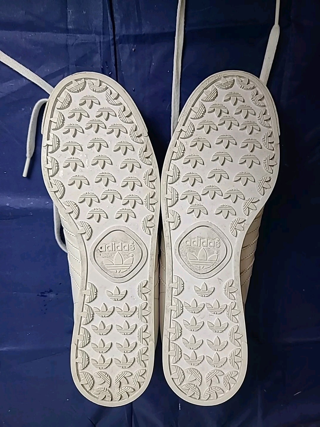 Adidas Triple White Samoa OG Low Top Women’s Size 9.5-Clean