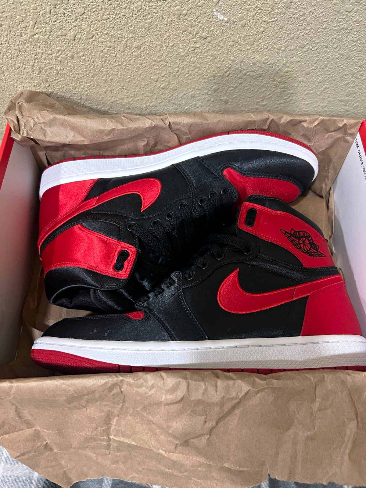 Jordan Air Jordan 1 Retro High OG Satin Bred Black/Red/White 2023 FD4810-061