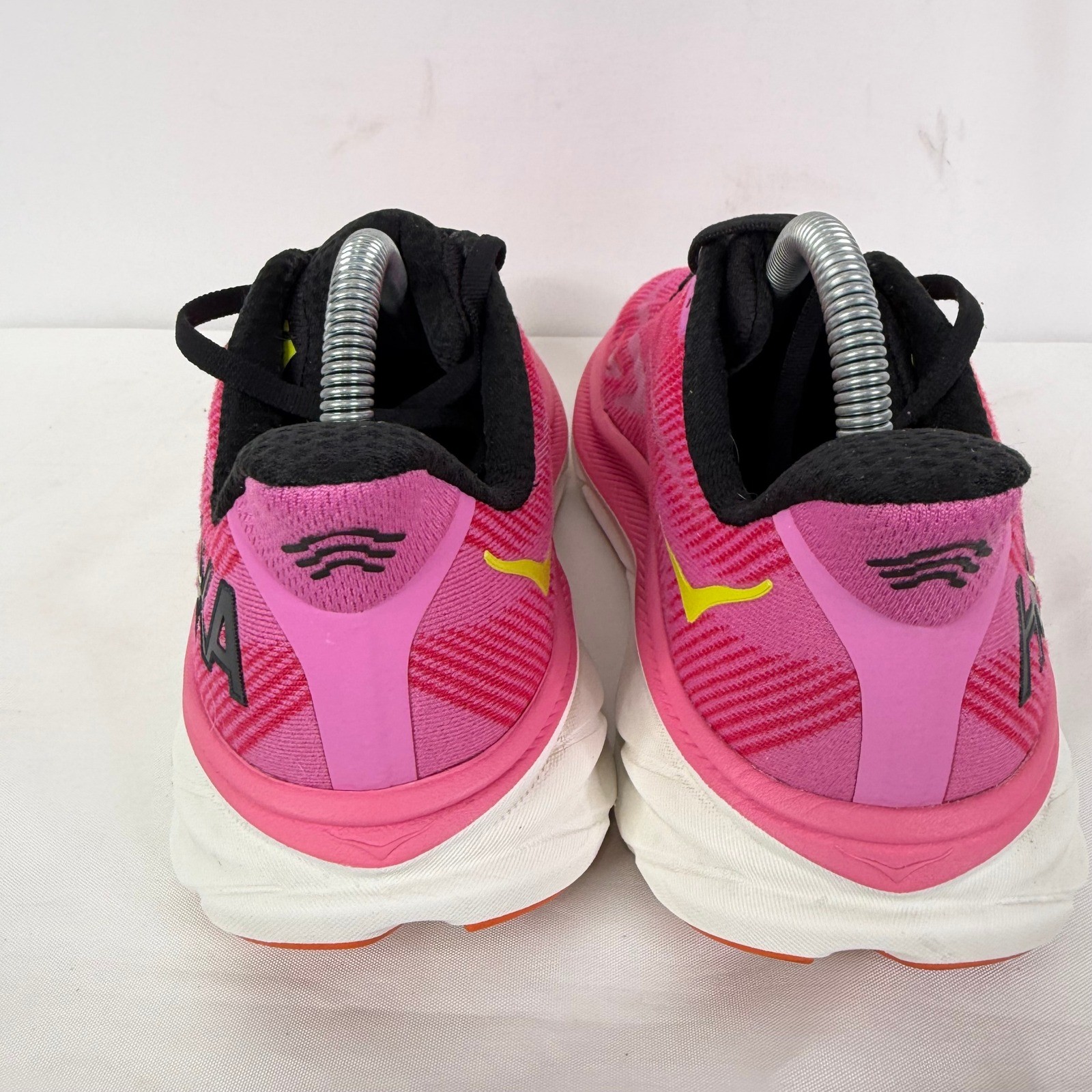 Hoka Clifton 9 Womens Running Shoes ‘Raspberry Strawberry Size 9B