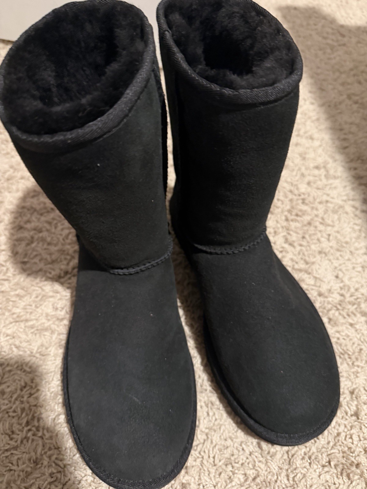 UGG Classic Short II Black Suede Sheepskin Lined Pull-On Boots Women’s 8