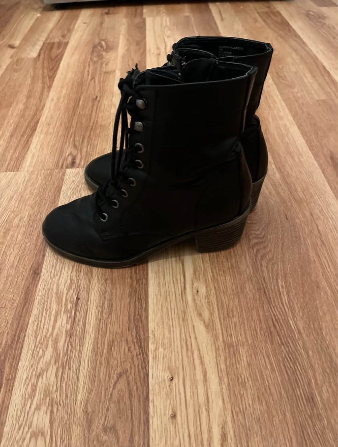 Black Women’s Lace-Up Combat Ankle Boots w/ Zipper, 1″ Platform, US 7
