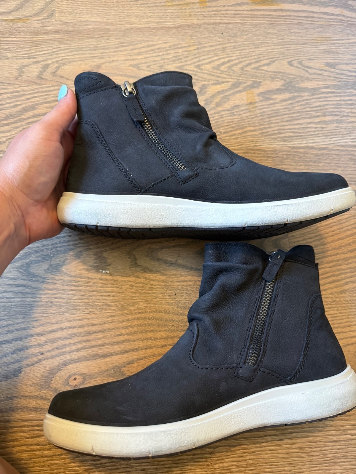 Josef Seibel Women’s Black Size 6 Ankle Boots with Side Zipper