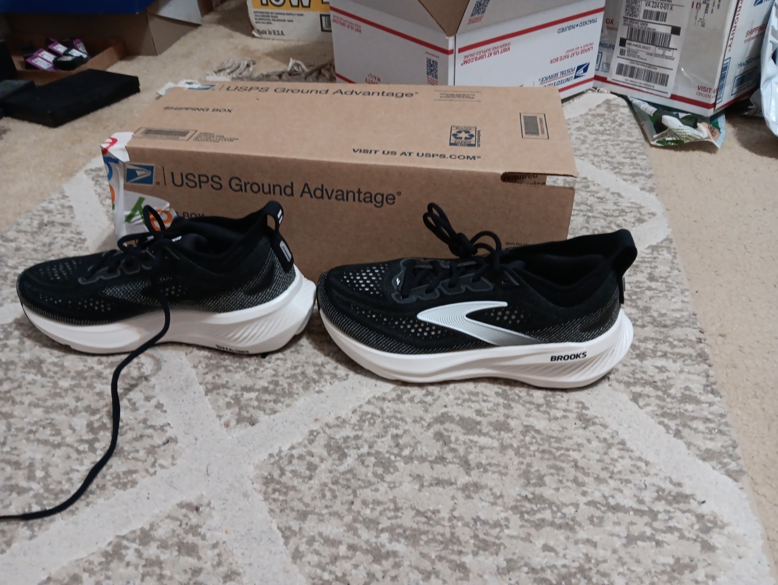 Brooks Glycerin 23 Women’s Size 7 B Shoes Black Grey White Size 1204651B090
