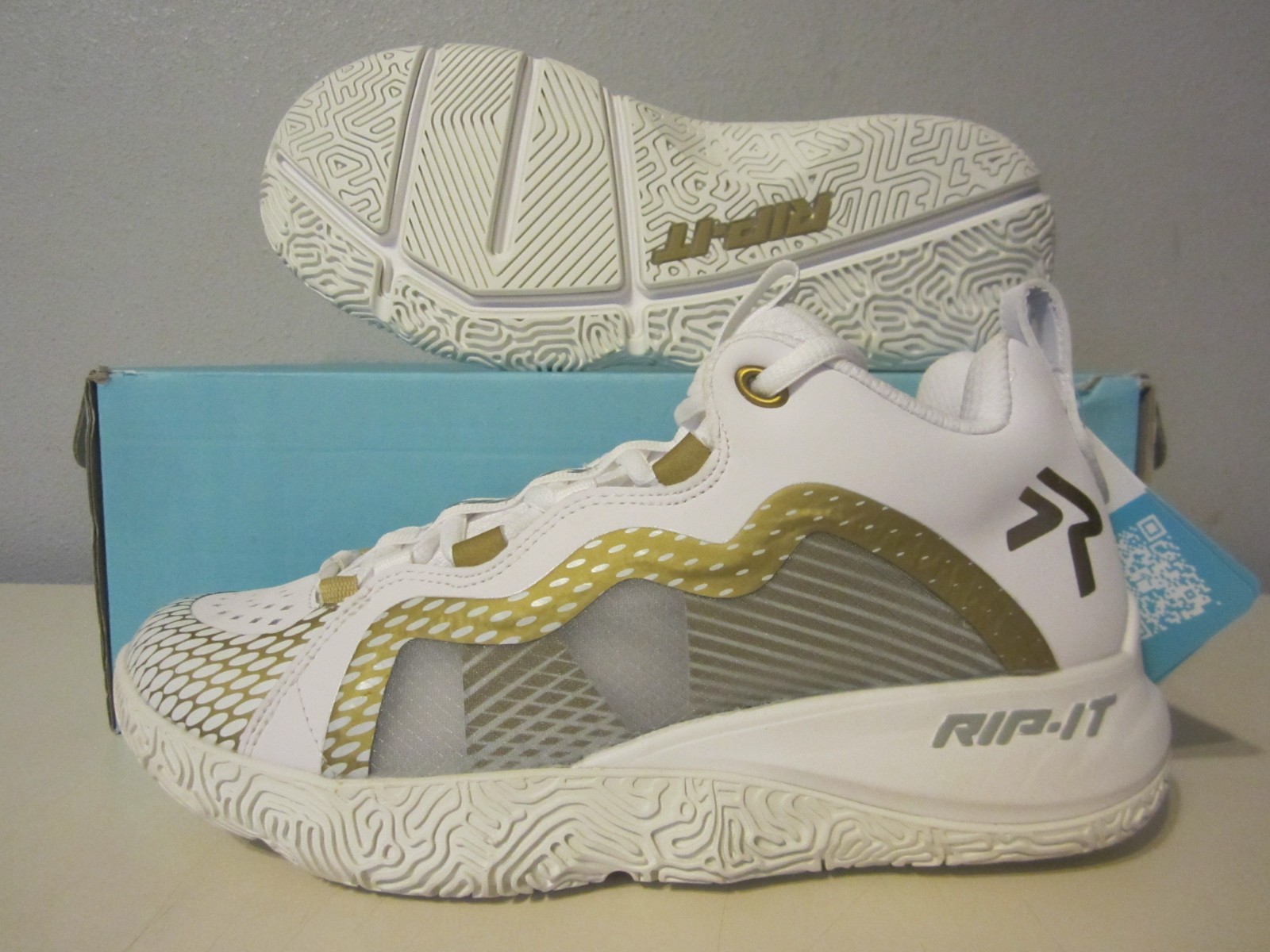 NIB Rip-It Rip It Future Court Volleyball white/gold sz 7.5 Womens $140