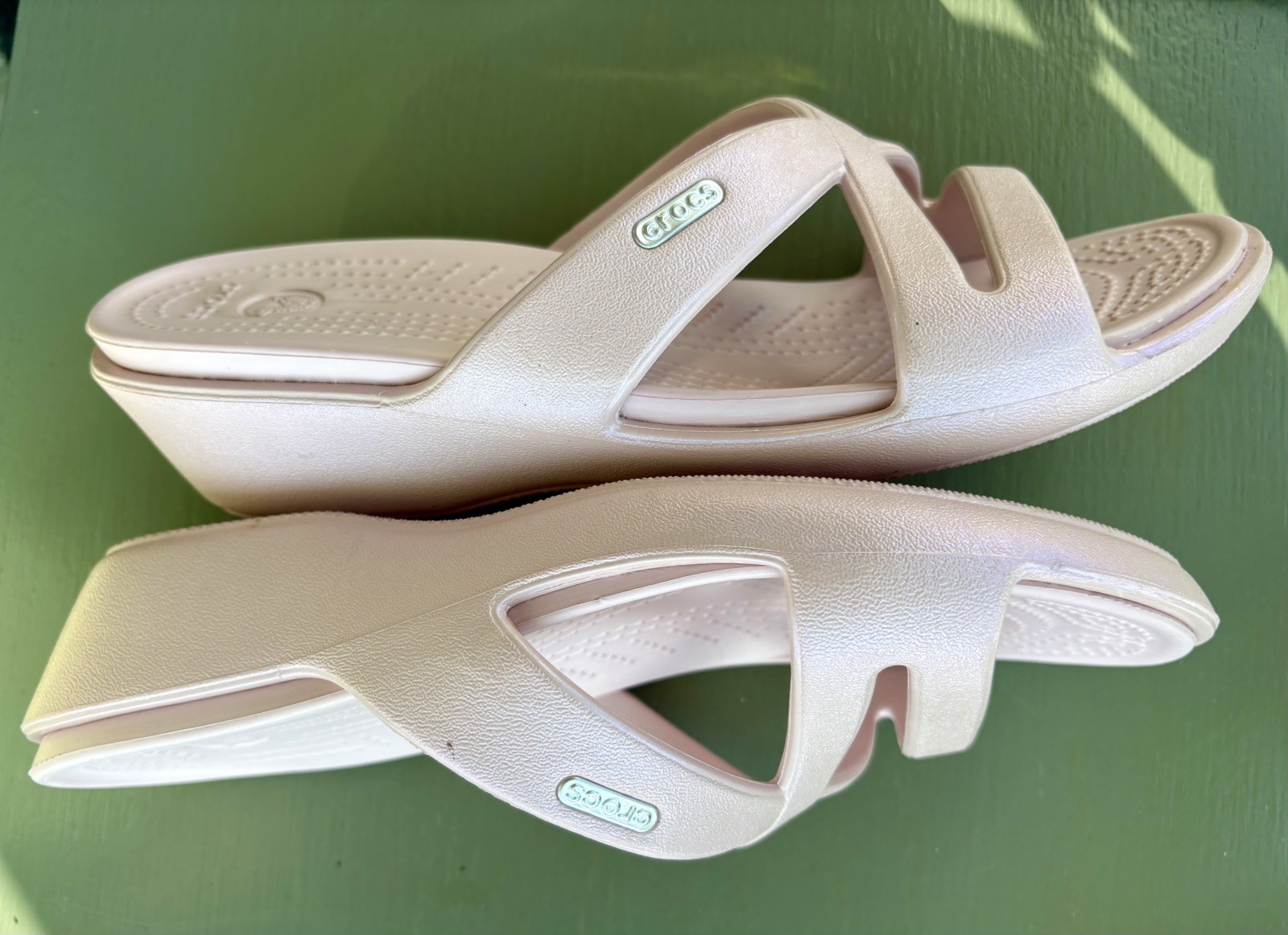 Crocs Pink Iridescent Patricia Strappy Cross-Strap Wedge Slide Sandals. Size 8W