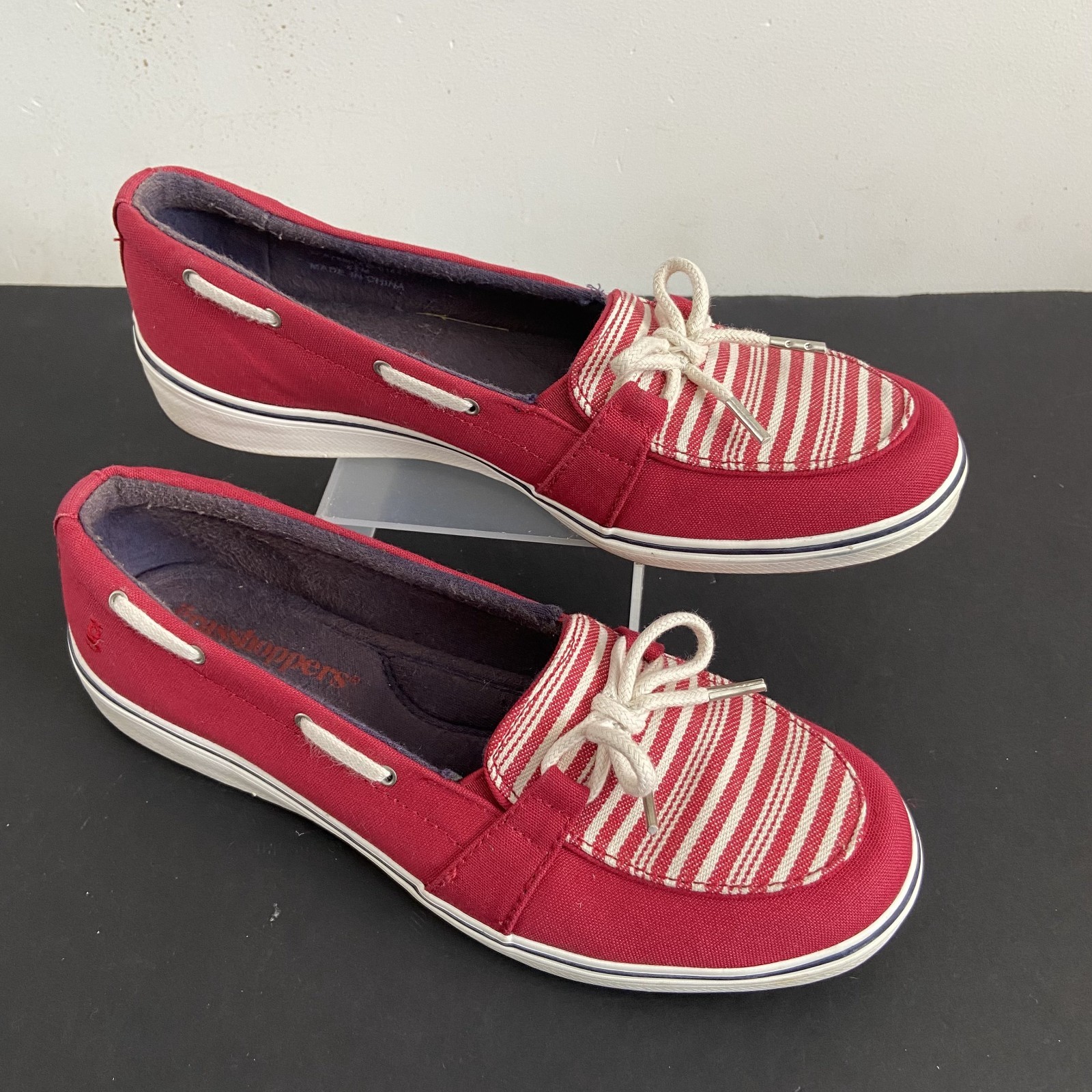 Grasshoppers Womens Size 6.5 Striped Red White Memory Foam Shoes Slip On Loafer