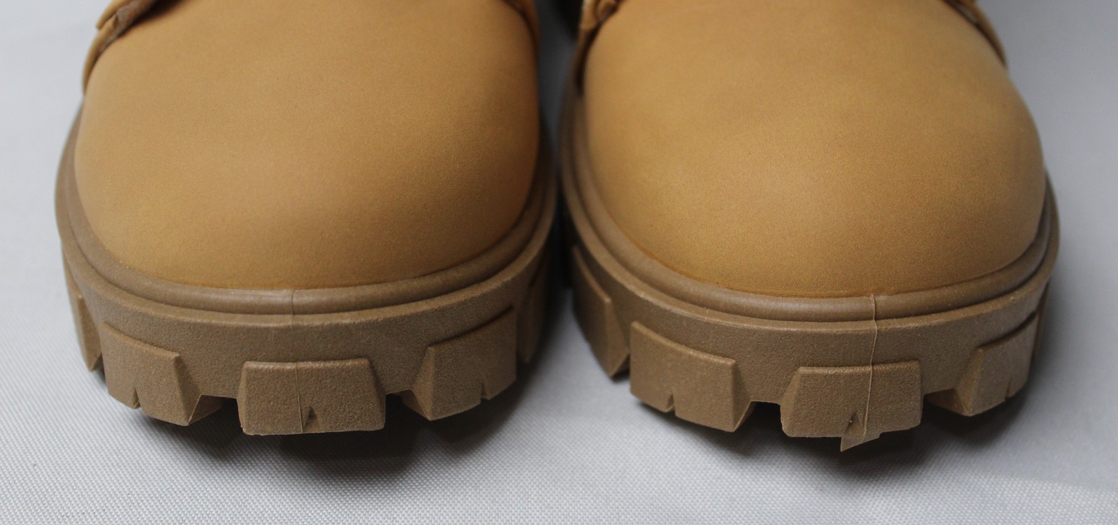 Juicy Couture Women’s Josie Lace Up Block Heel Boots AC2 Wheat/Brown Size: US:6M