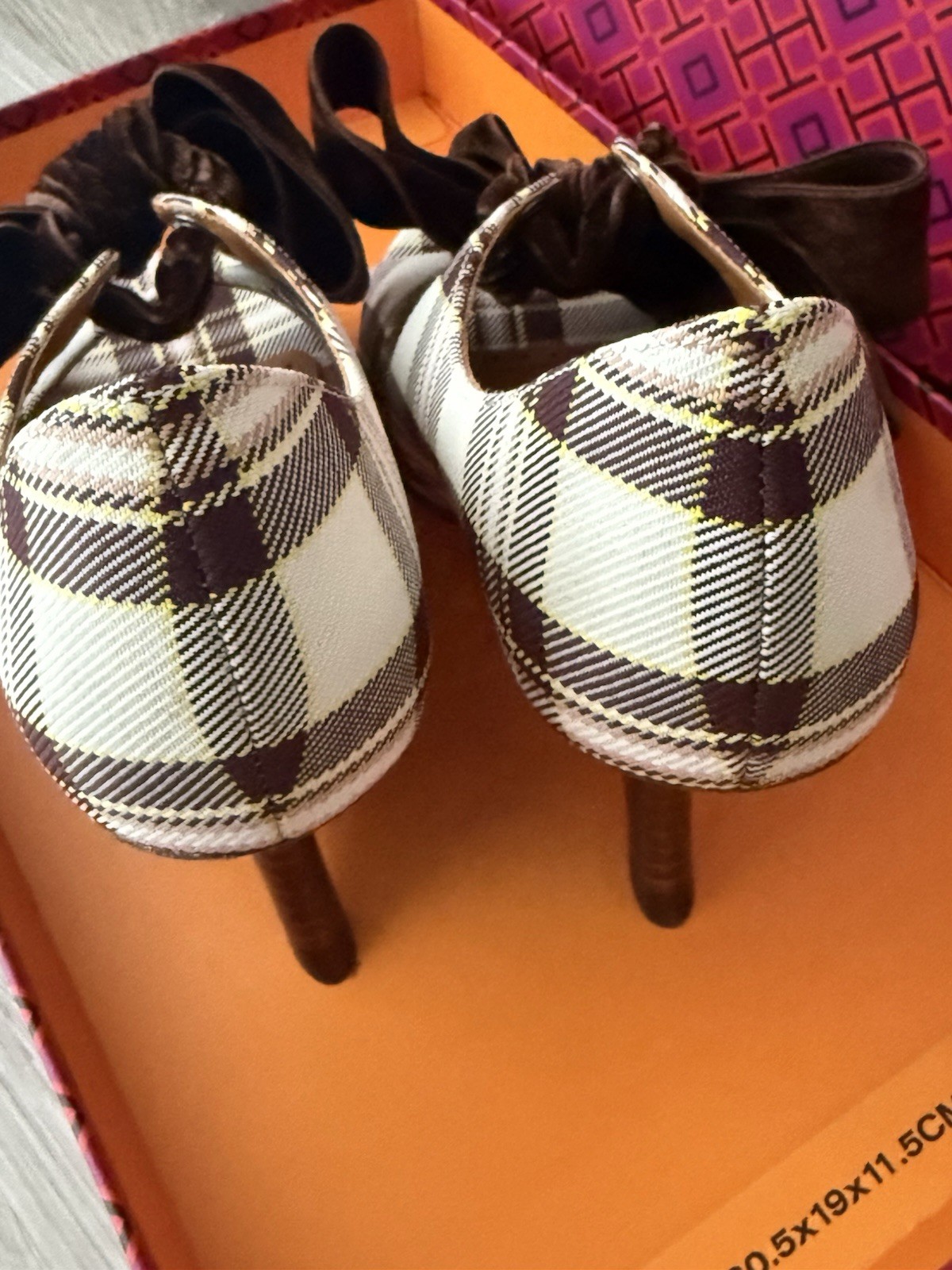 Tory Burch Women’s Brown/White Plaid Slip-On Peep Toe Bow Stiletto Pump Heels 9