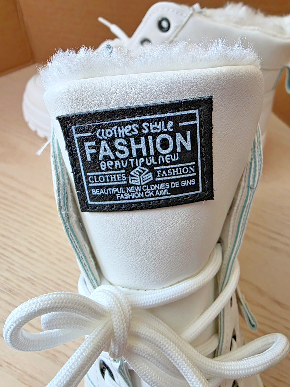 Evolutions Clothes Style Fashion New Women’s White Faux Fur Lined Boots Size 39