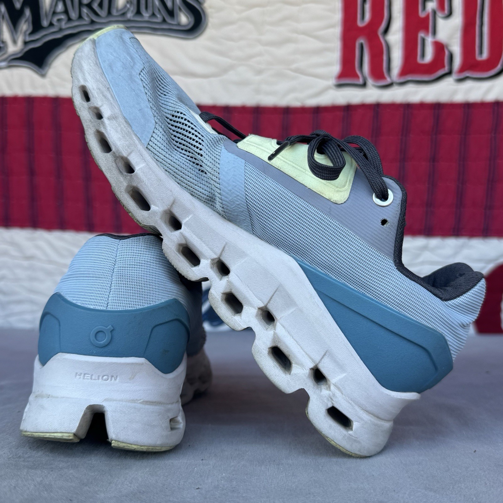 Size 6 – On Cloudstratus Chambray Blue Lavender White 39.98658 Running Shoes