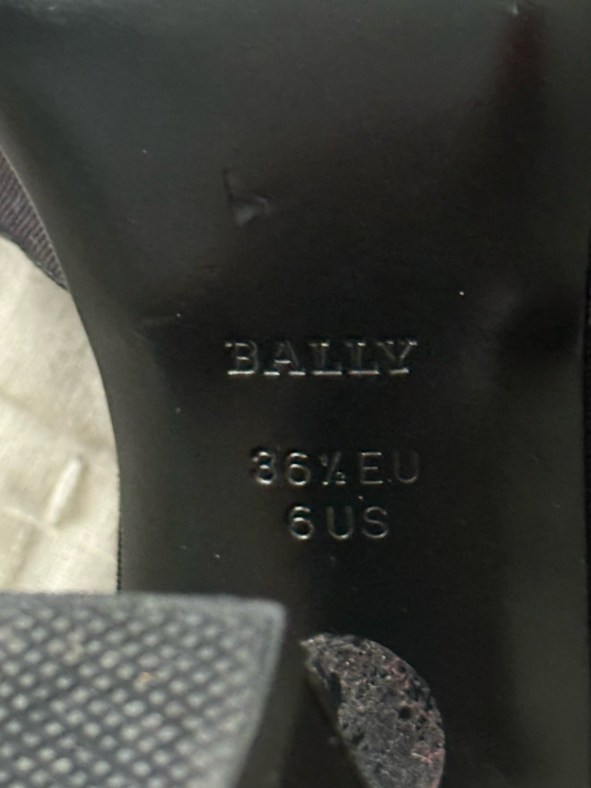 Bally Switzerland Black Grosgrain T Strap Pumps Heels Sz 6